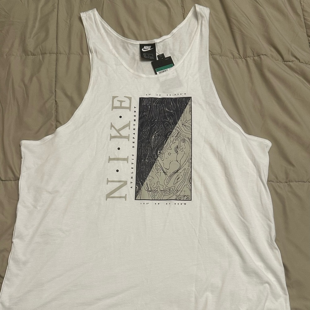 Men’s Nike tank shirt